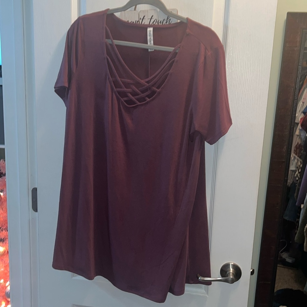 Short sleeve top